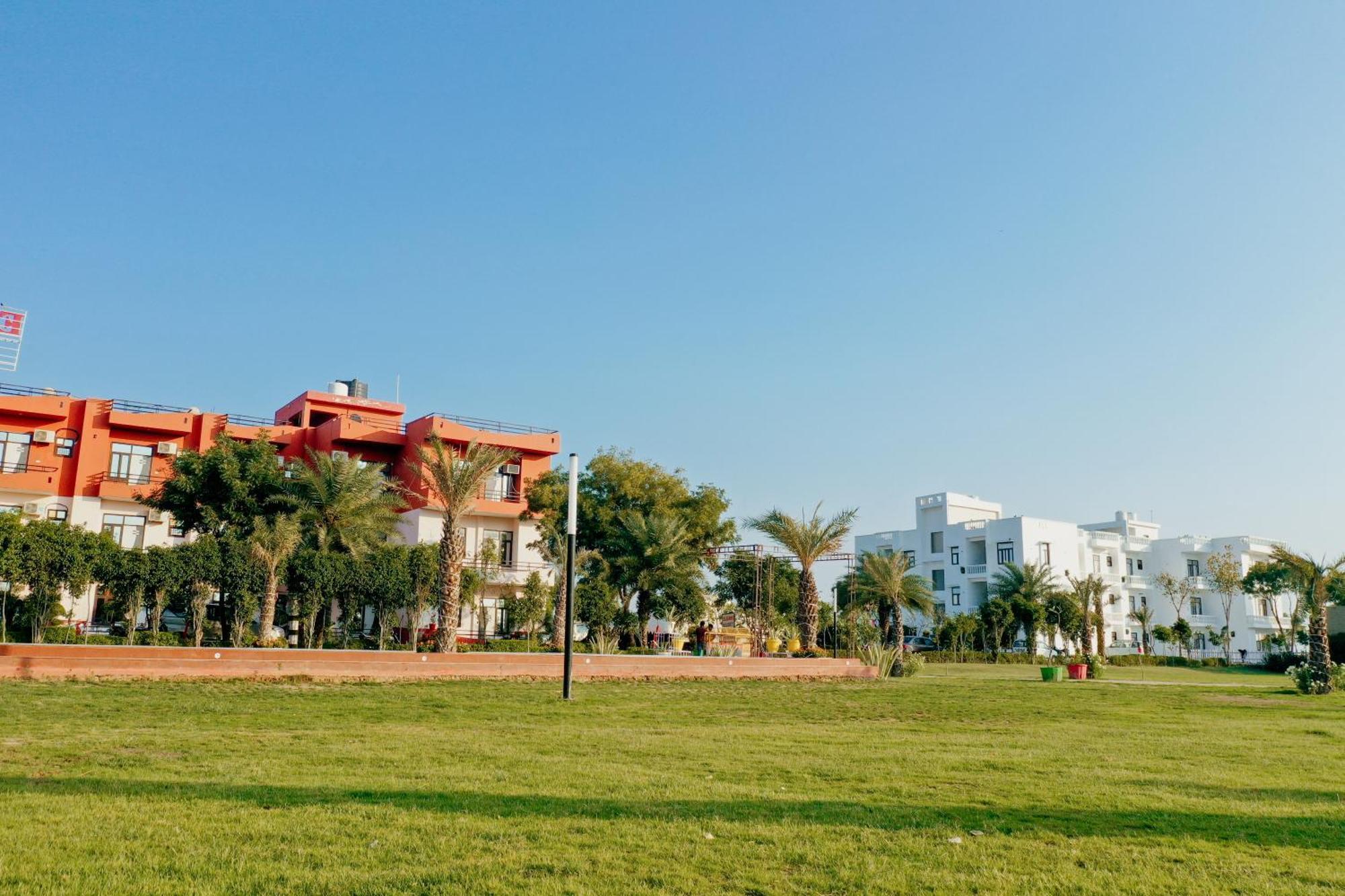 Elegance Resort Vrindāvan Exterior foto