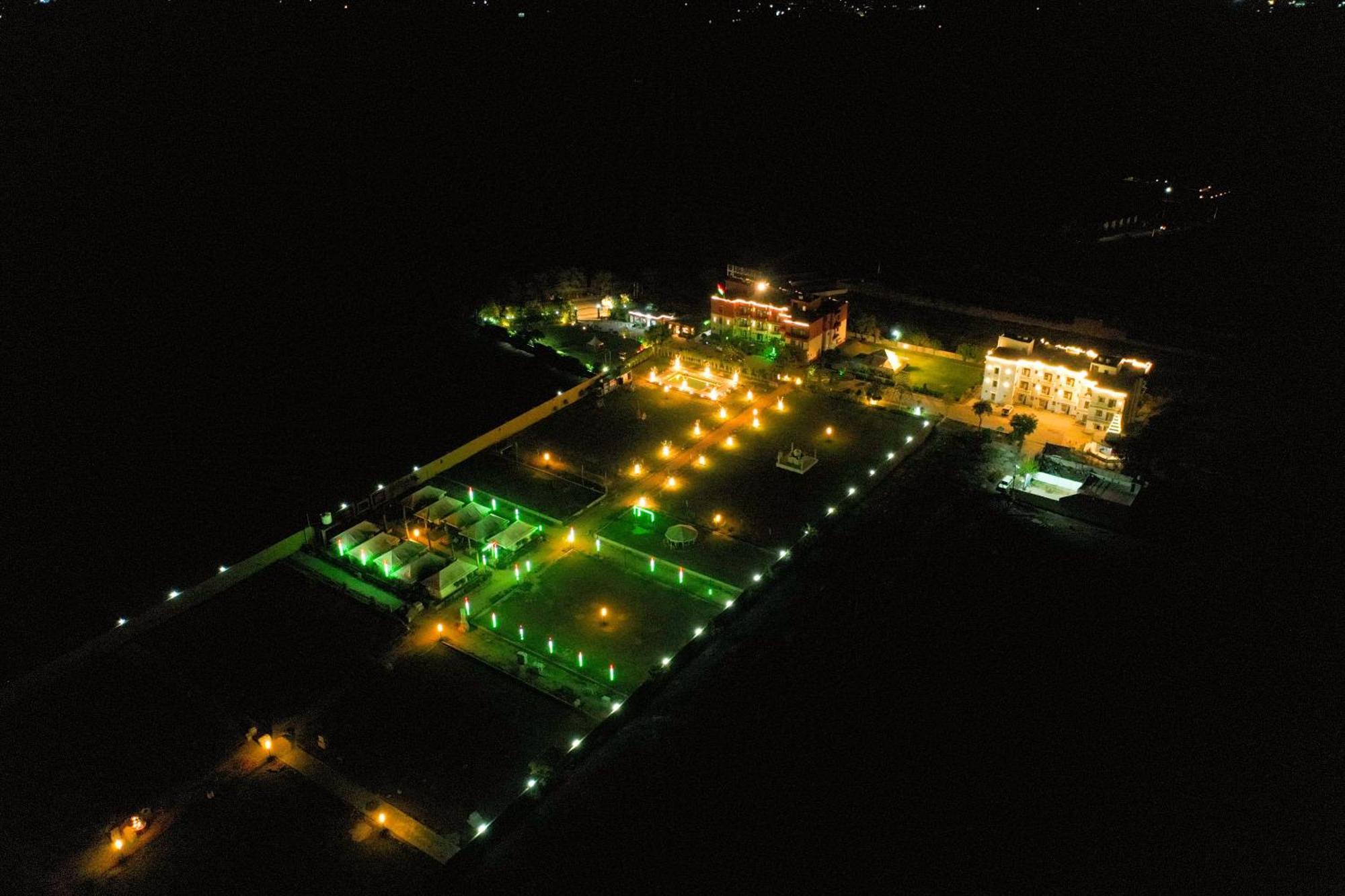 Elegance Resort Vrindāvan Exterior foto